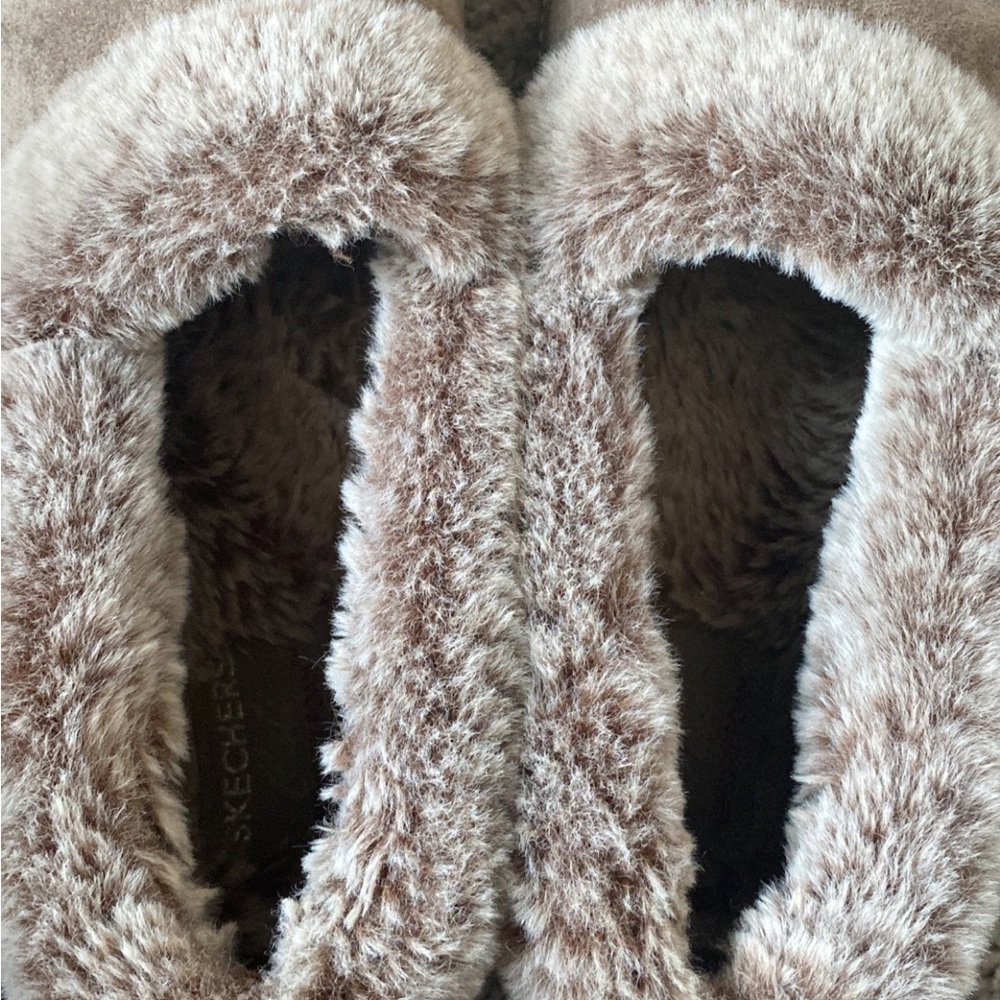 Slippers - Picture 3 of 3
